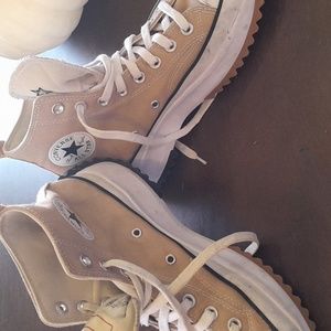 Converse,  men 7.5 women 9.5